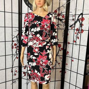 Nwt White House Black Market Size 2 Floral Midi Dress.